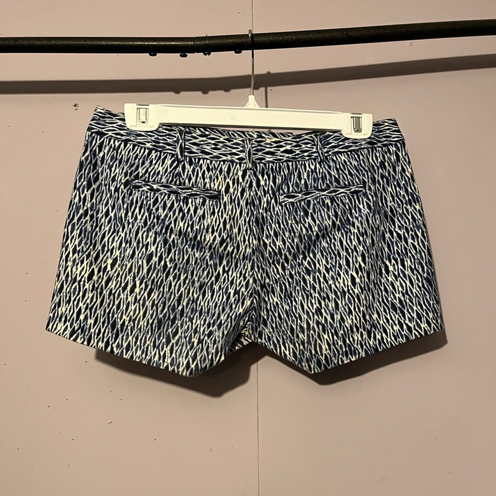 MK Water Design Shorts - Picture 3 of 6